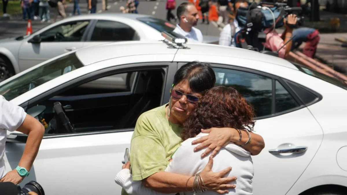 Una persona lesionada y tres más con crisis de pánico, fue el saldo que dejó el Segundo Simulacro Nacional en la CDMX.