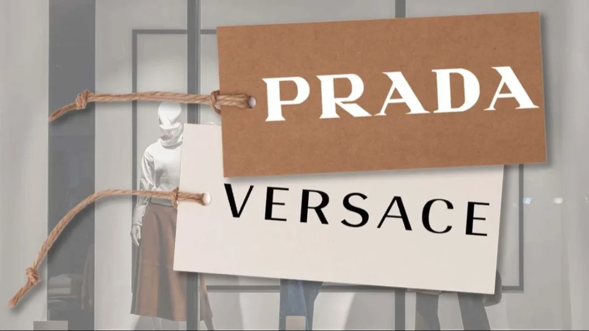 Unión Europea dio el martes su visto bueno a la compra de Versace por Prada.