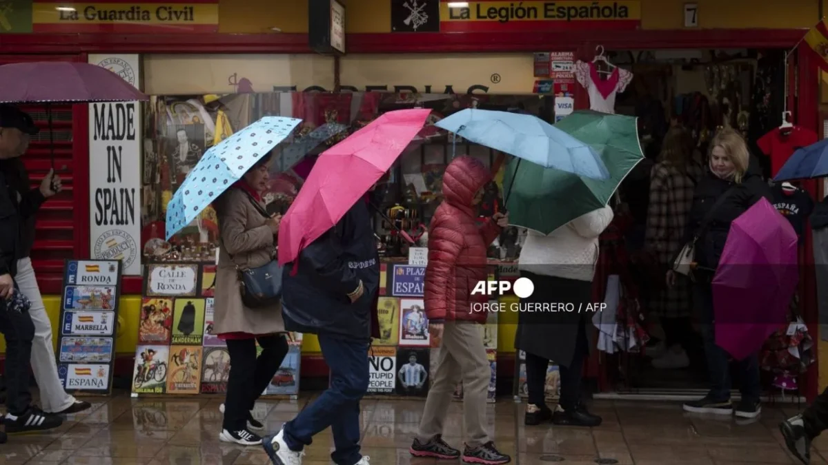 Valencia emite alerta roja por fuertes lluvias en la región