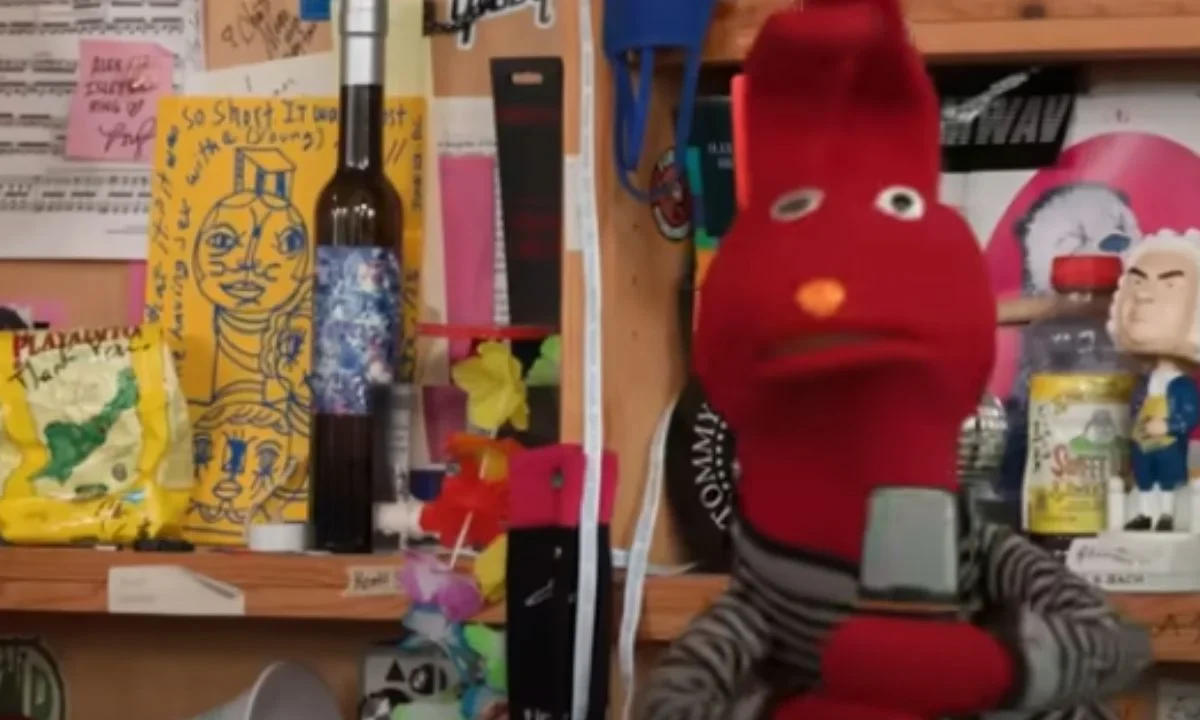 31 minutos debuta en Tiny Desk y se mofa de Trump