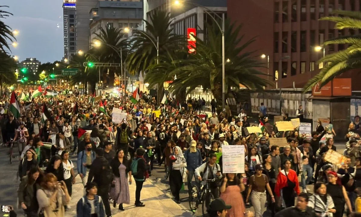 Los cánticos más coreados por los simpatizantes fueron“ A romper a romper , relación con Israel”
