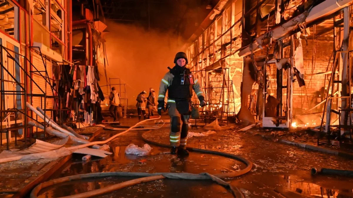 Bombardeo ruso deja a Chernóbil sin electricidad, ataque afecta a reactor nuclear
