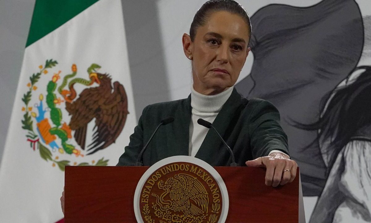 Sheinbaum le restó importancia a las alaertas de EU y presumió que el turismo en el país ha aumentado. 