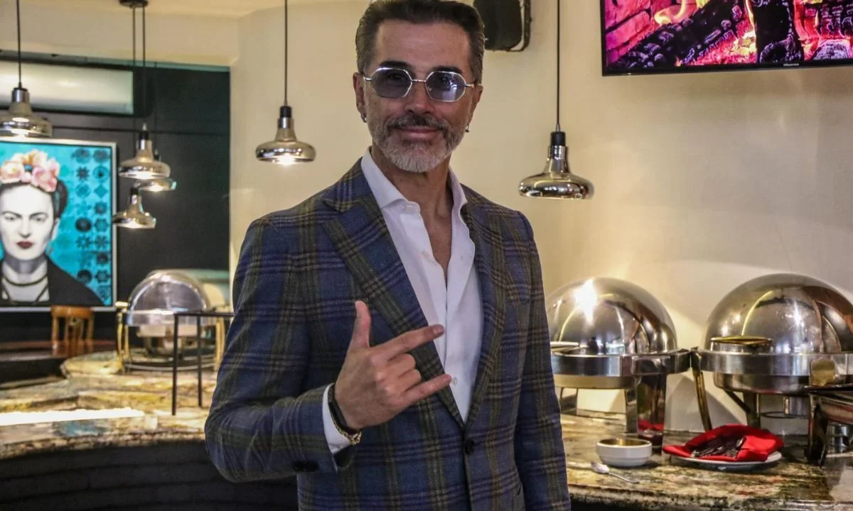 En pleno dictamen, Sergio Mayer le dice 'desvivido' al líder limonero asesinado
