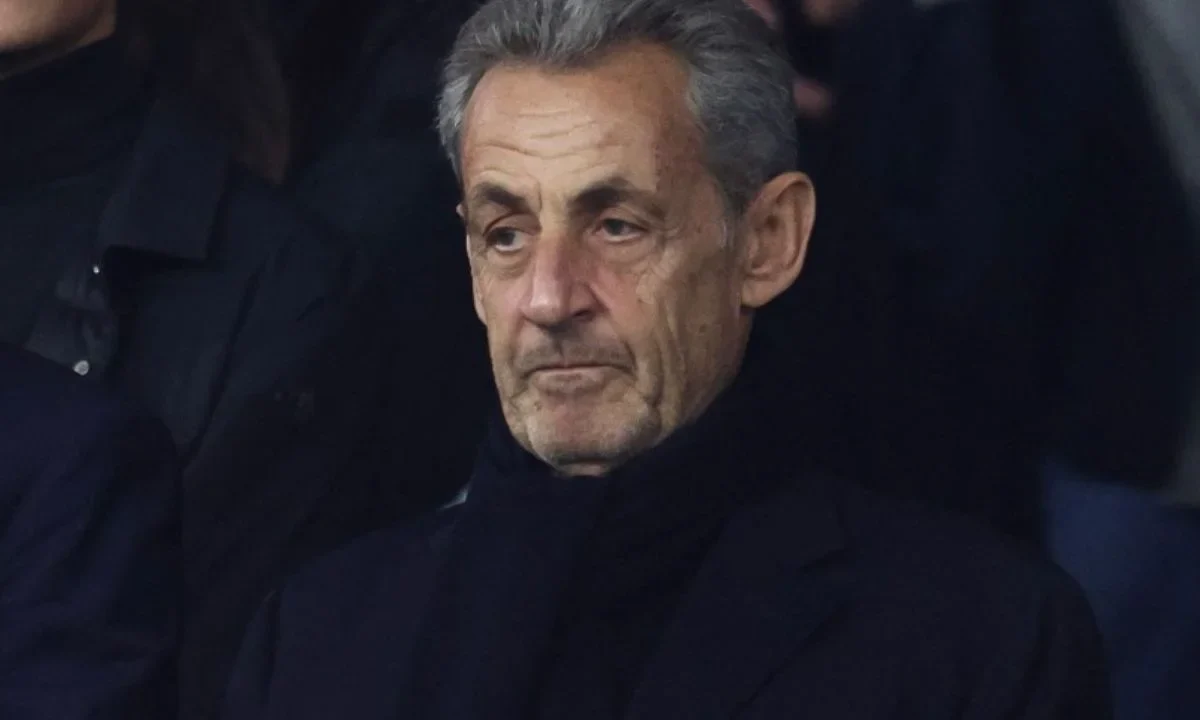 Nicolas Sarkozy se presentará en la prisión de La Santé en París para comenzar una condena de cinco años por conspiración criminal