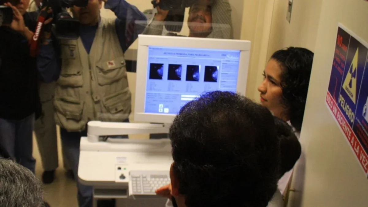 Instala IMSS en CFE mastógrafo para atender a trabajadoras de esa empresa
