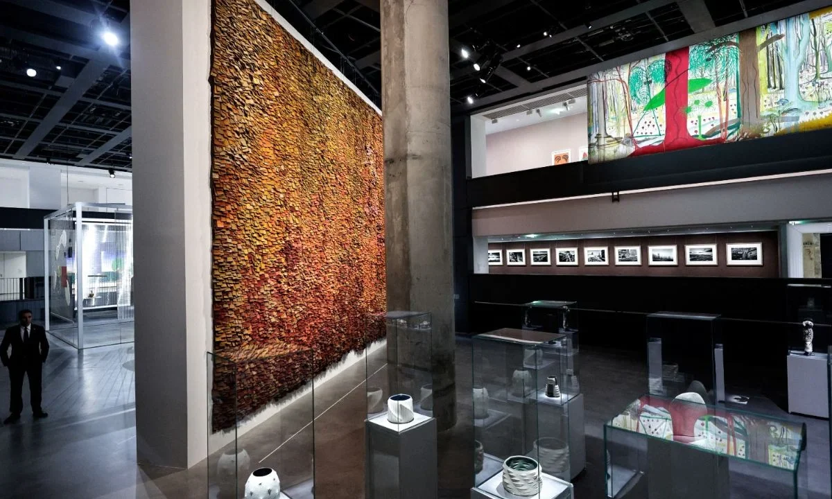 La Fundación Cartier, financiada por la marca de joyas de lujo busca aprovechar la marea de visitantes que acuden al Louvre