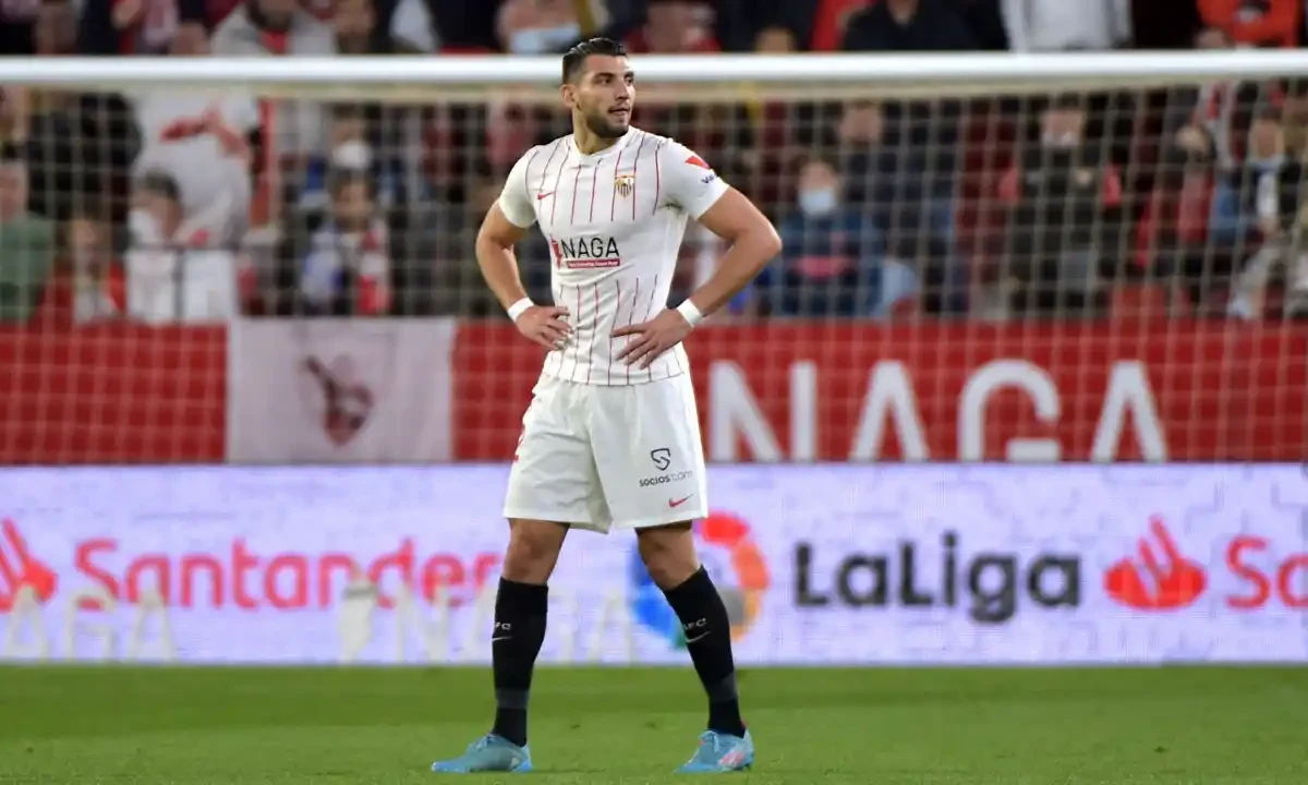 El delantero Rafa Mir, que juega en Elche cedido por Sevilla