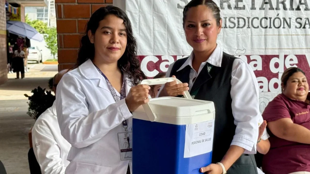 Durante la jornada de vacunación en el municipio de Carmen, instalaron un módulo de detección de diabetes, hipertensión, dislipidemia, medidas de peso y talla.