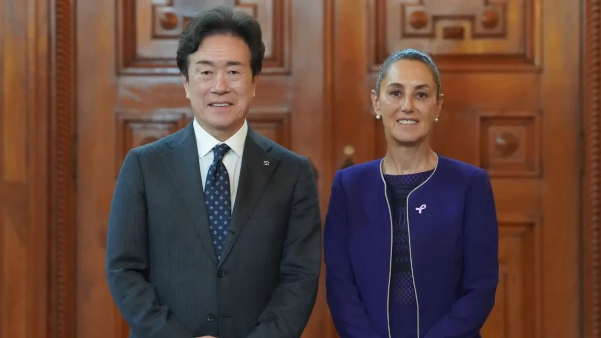 Sheinbaum se reúne con el director ejecutivo mundial de Mazda en Palacio Nacional