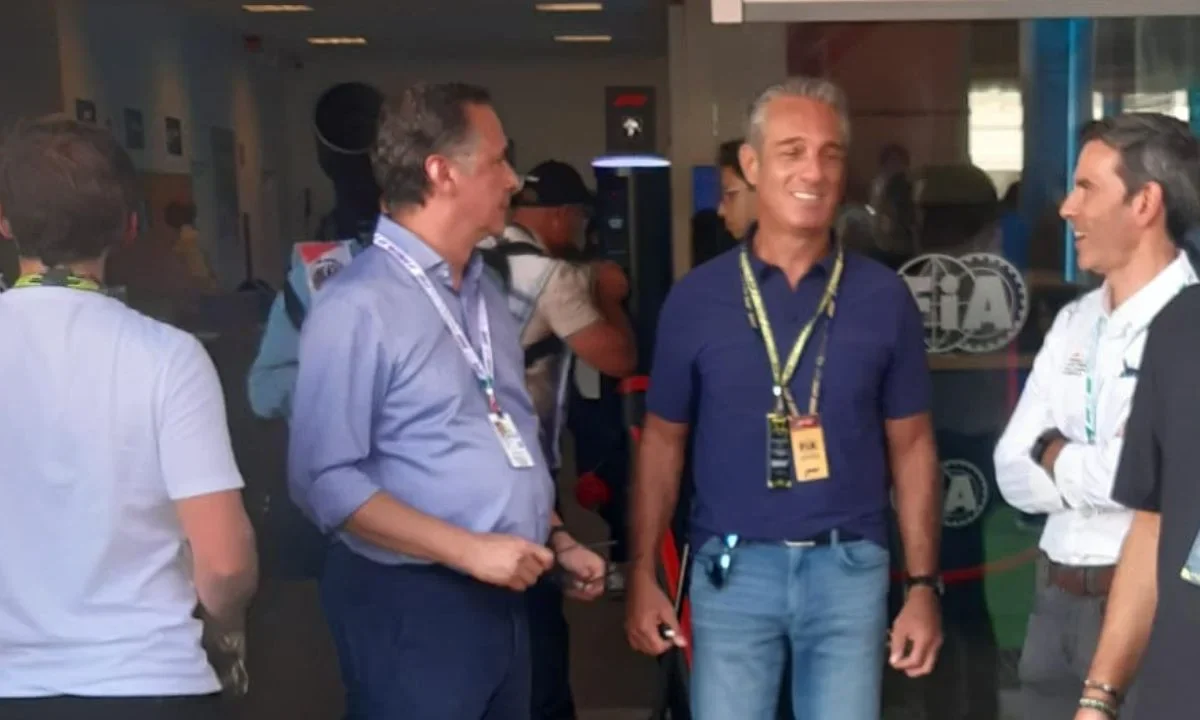Carlos Slim Domit señala que incluso sin la figura de Sergio Pérez este año presenta una alternativa interesante con el cierre del campeonato y la pelea entre Oscar Piastri, Lando Norris y Max Verstappen