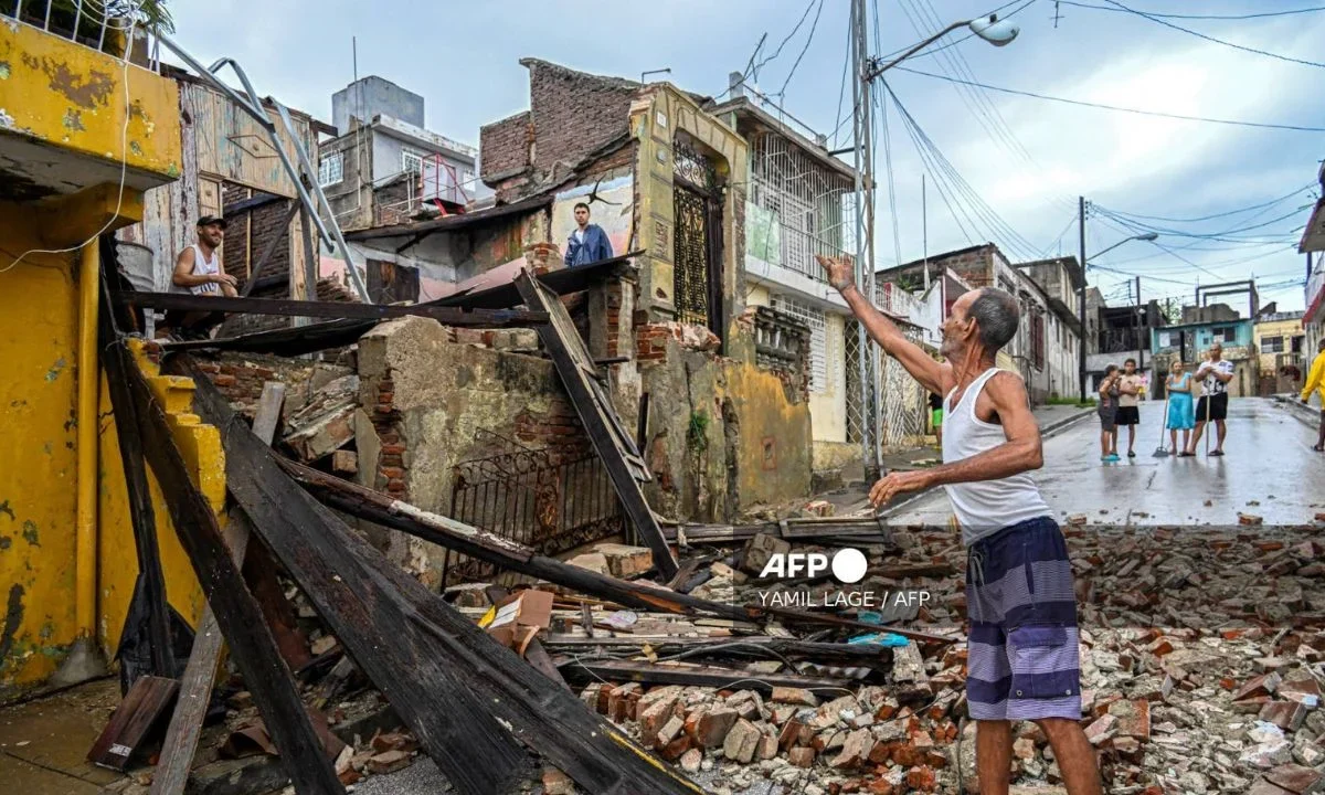 Suman 30 muertos por Melissa, el huracán más potente que Katrina