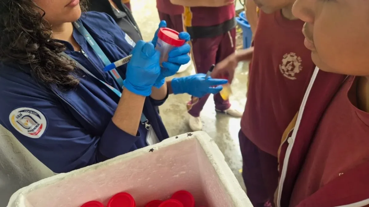 El estudio es gratuito, rápido y no invasivo, consiste en la toma de muestra de orina a estudiantes de 3er grado de secundaria, en Aguascalientes.