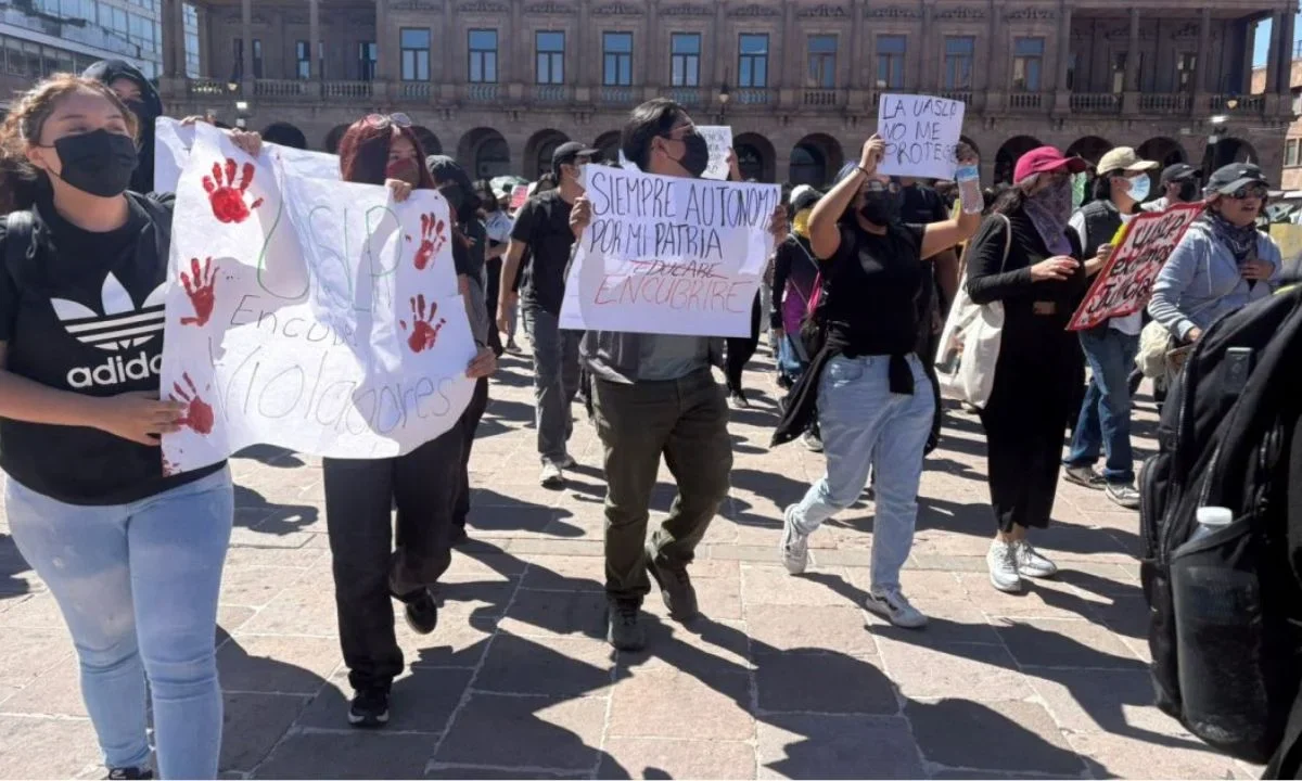 La fiscal de San Luis Potosí indicó que el alumno detenido por violación en UASLP podría pasar 20 años de prisión.