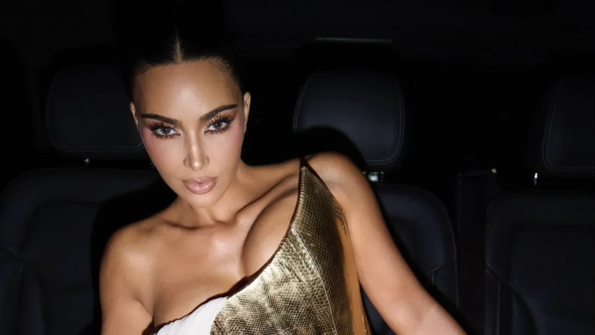 Kim Kardashian revela un aneurisma cerebral por estrés vivido durante divorcio.