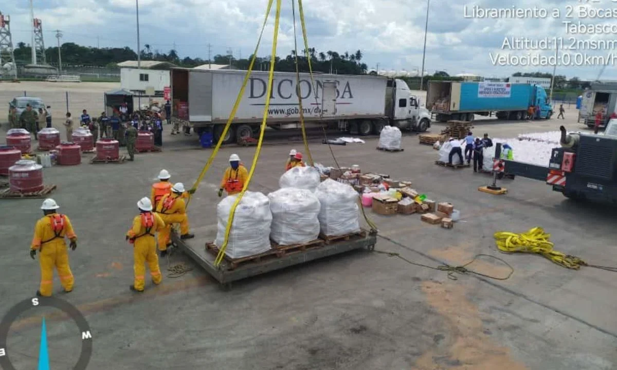 La Armada estableció tercer puente marítimo para apoyar a damnificados por intensas lluvias en Veracruz, Puebla, Hidalgo y San Luis Potosí.