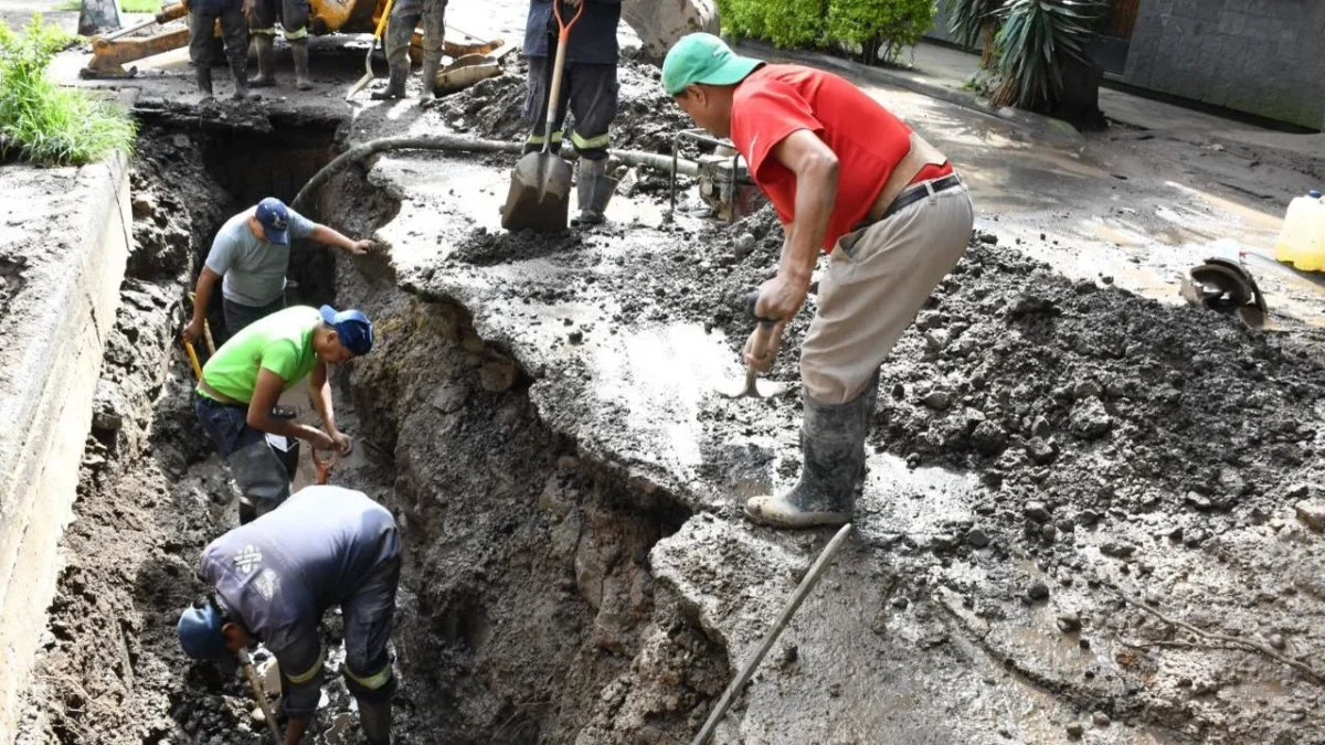 La alcaldía Benito Juárez anunció la sustitución de 90 metros de tubería en la colonia Portales, en atención a fuga de agua por ruptura.