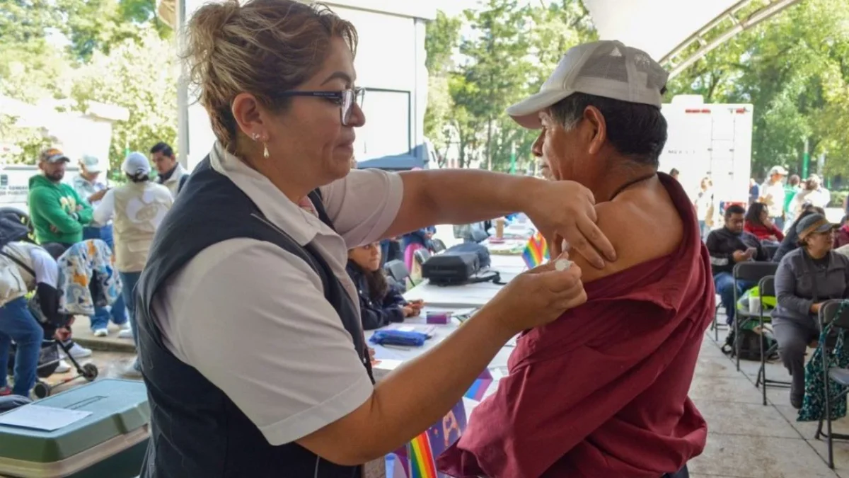 Campaña de vacunación contra el sarampión en el Edomex