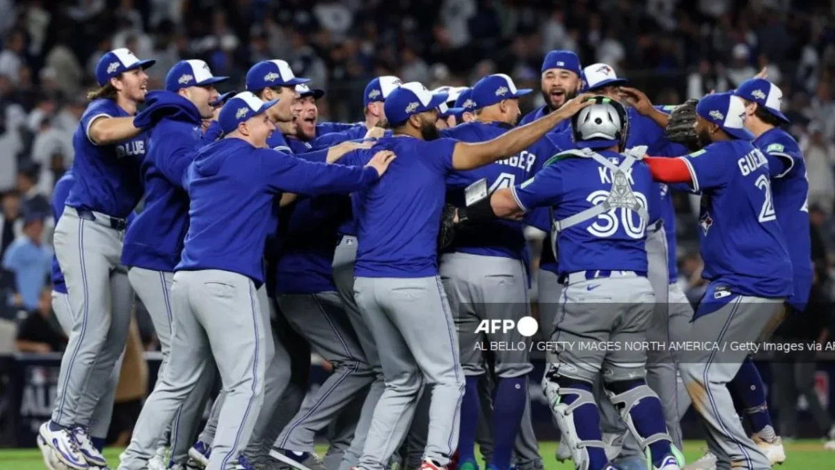 Los Toronto Blue Jays vencieron a los New York Yankees en el cuarto juego; avanzan a la Serie de Campeonato de la Liga Americana.