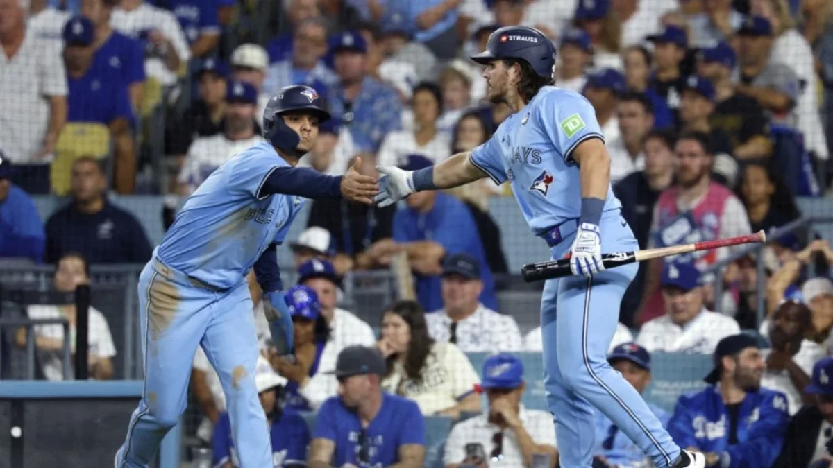Dodgers y Blue Jays se enfrentaron en el cuarto partido y la novena de Toronto igualó la Serie Mundial 2025.