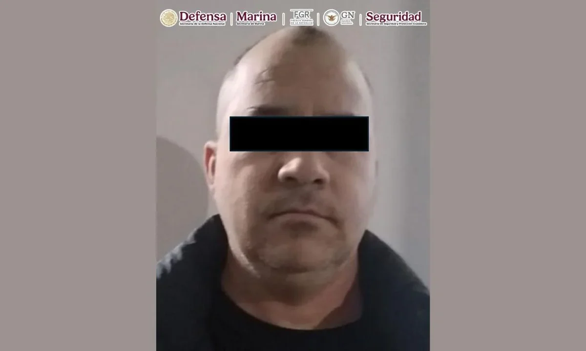 Personal de la Secretaría de la Defensa Nacional detuvo a Saúl 'N' alias el 'SS', por su participación en el tráfico de fentanilo a EU.