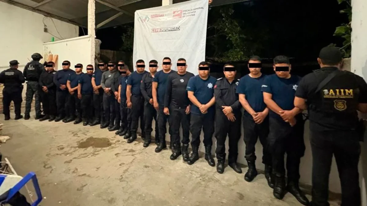 La Guardia Nacional detuvo a 16 policías de Chilón, Chiapas, que liberaron a un presunto delincuente tras ser detenido por estatales.