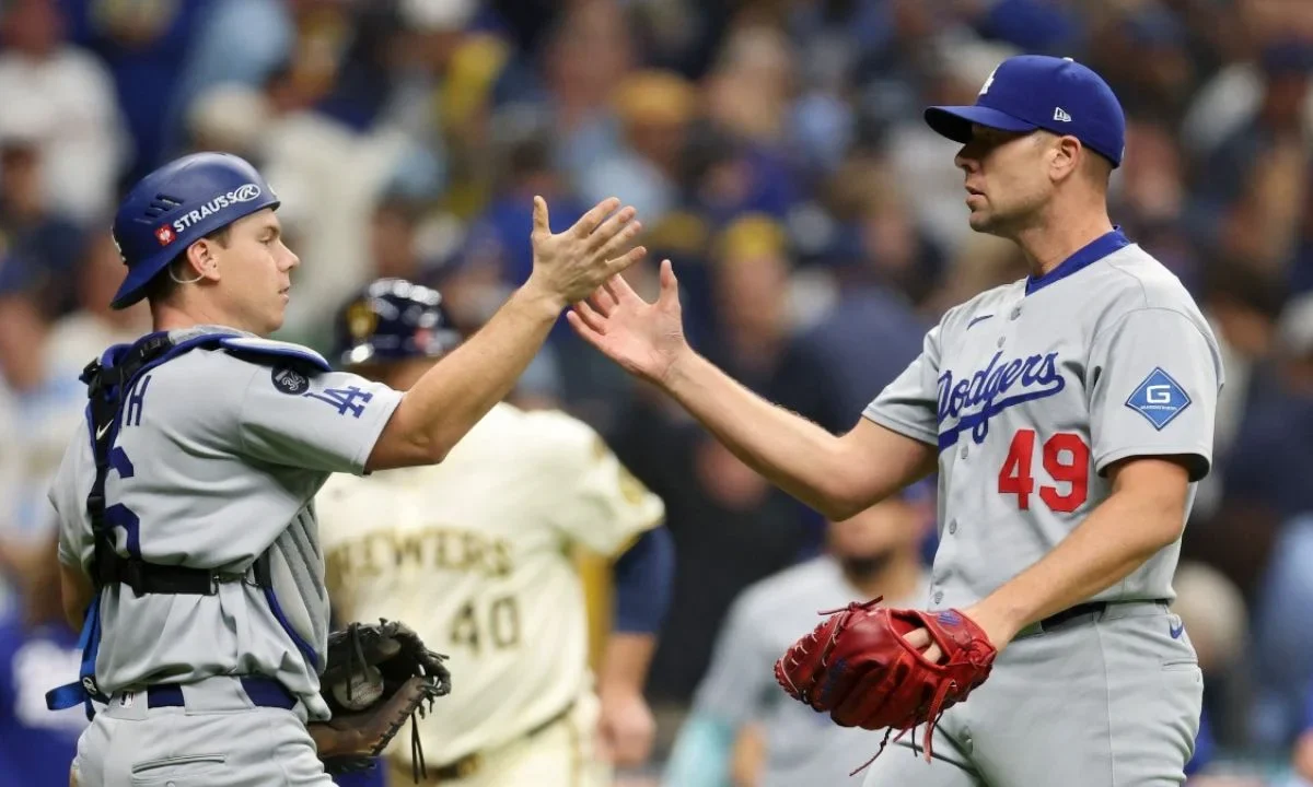 Los Angeles Dodgers se llevaron el juego 1 de la Serie de Campeonato de la Liga Nacional de la MLB ante los Milwaukee Brewers.