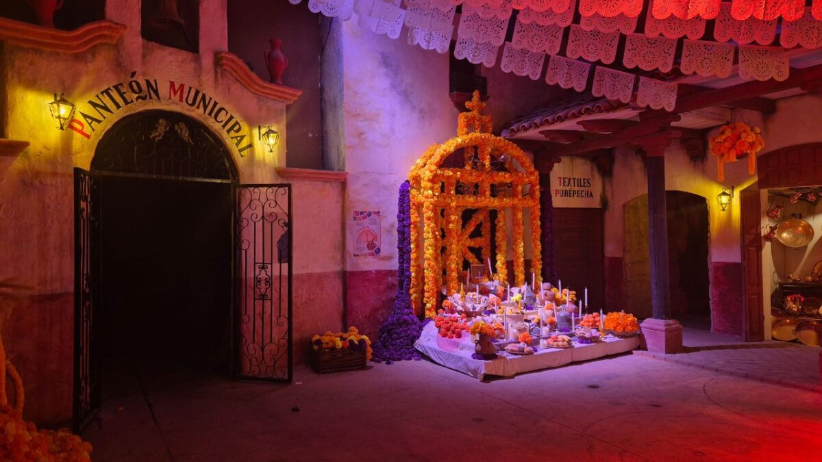 Día de Muertos de Michoacán, Odisea México