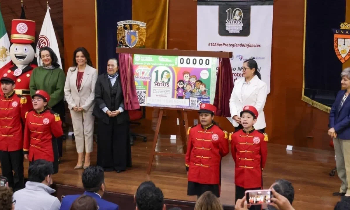 La titular de la Lotería Nacional, Olivia Salomón, mencionó que el billete conmemorativo celebra y reconoce en trabajo del PFPNNA.