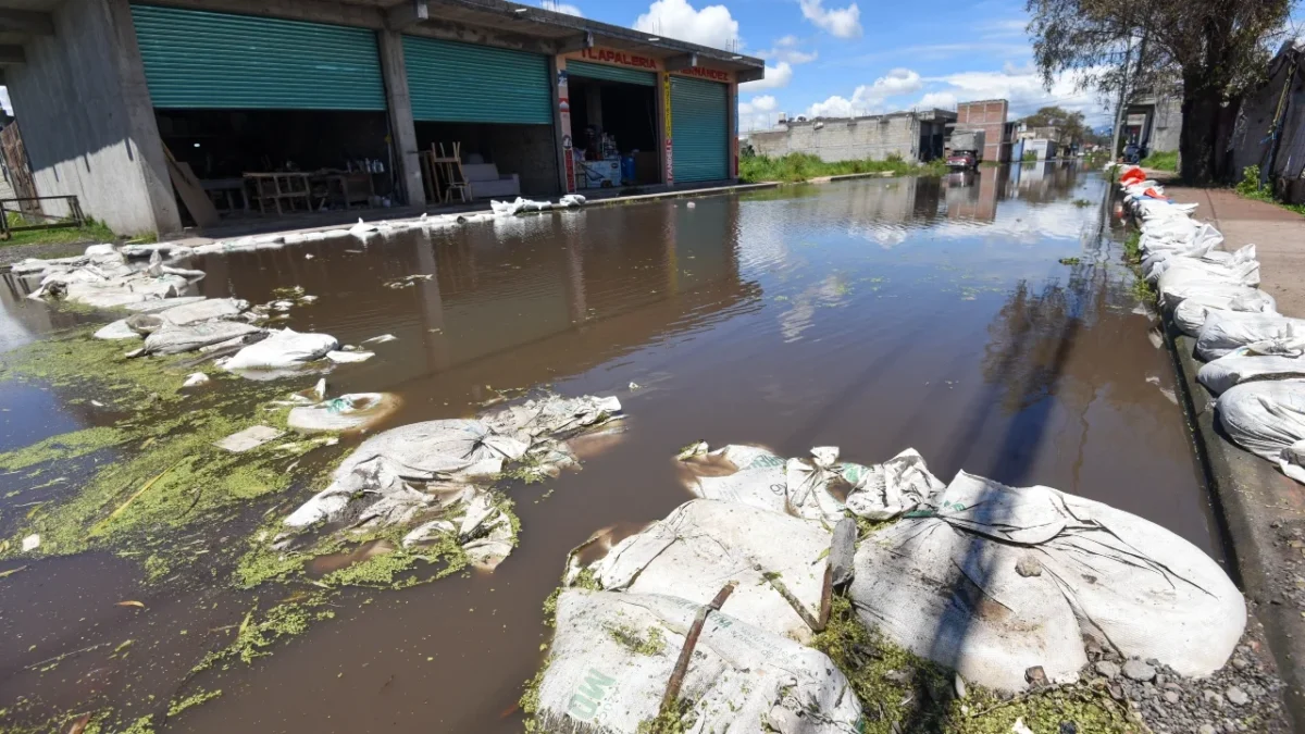 El tramo Lerma-Chapultepec permanecerá cerrado 15 días para trabajos de reparación tras inundaciones provocadas por el Río Lerma.
