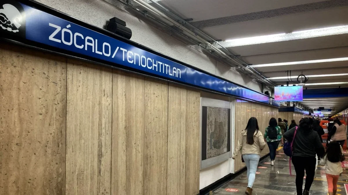 Cierran las estaciones Zócalo y Pino Suárez del Metro previo a la marcha del 2 de octubre