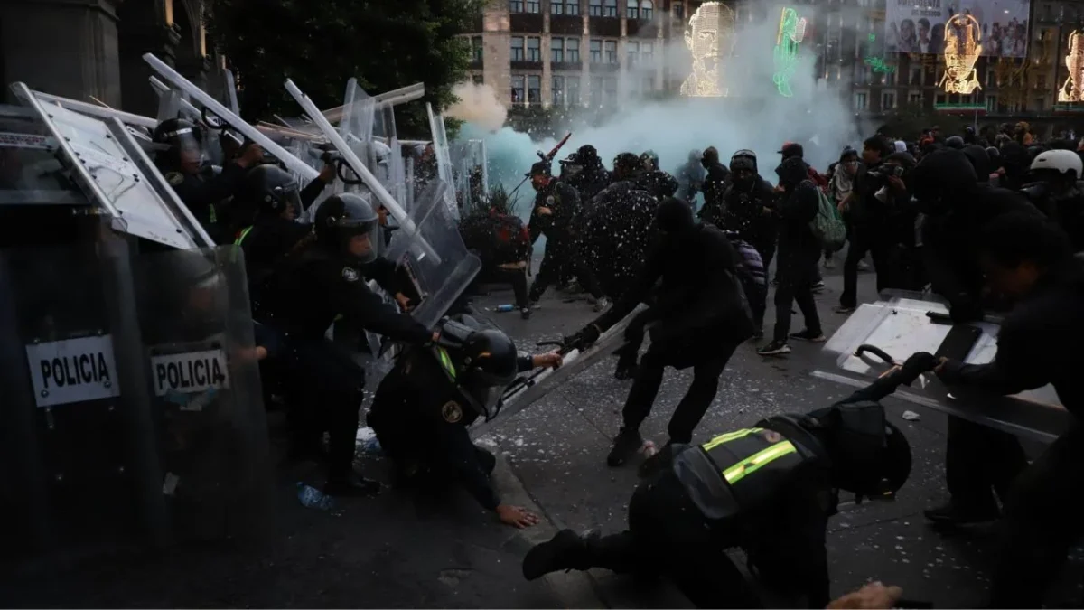 Cinco elementos de la Secretaría de Seguridad Ciudadana capitalina permanecen hospitalizados tras los conatos de violencia durante la movilización del 2 de octubre.