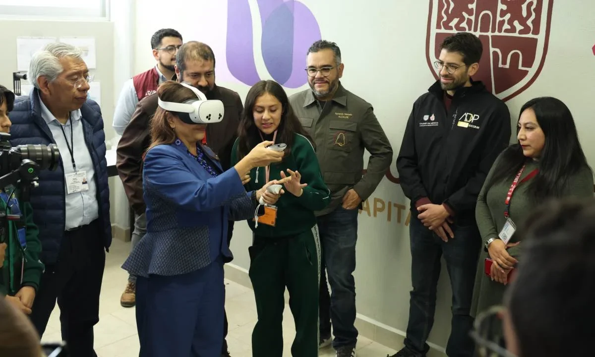 Clara Brugada dio arranque al programa Aula Digital Mixtl en la Magdalena Contreras.