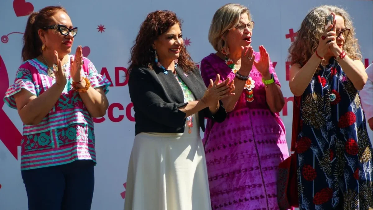 La Jefa de Gobierno Clara Brugada convocó a realizar la clase de autoexploración mamaria más grande del mundo en CDMX.