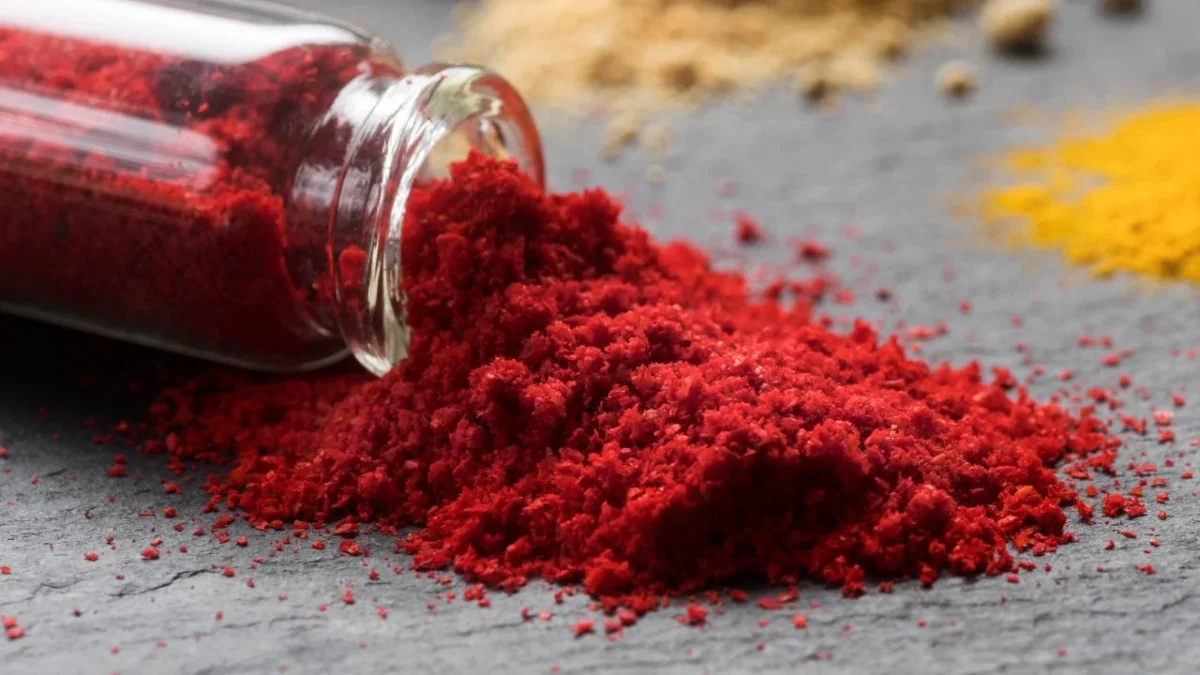 Tras una serie de investigaciones, la Cofepris determinó que prohibirá el uso del colorante Rojo 3 en México, en un plazo de 24 meses.