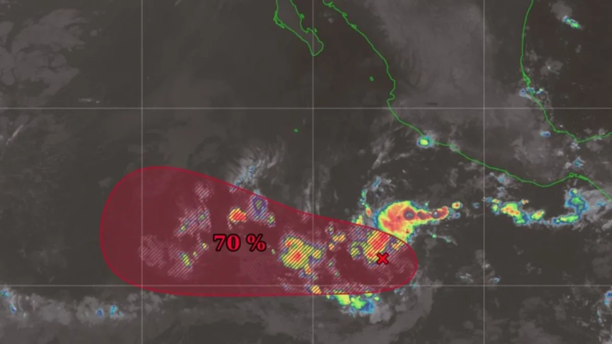 El SMN indicó que la zona de baja presión que se desplaza por el Pacífico evoluciona con rapidez para convertirse en tormenta tropical Sonia.