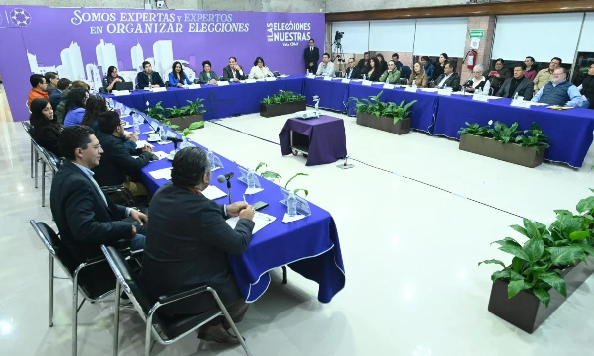 La consejera presidenta Patricia Avendaño supervisa la auditoría interna del IECM, paso clave hacia la recertificación ISO electoral.