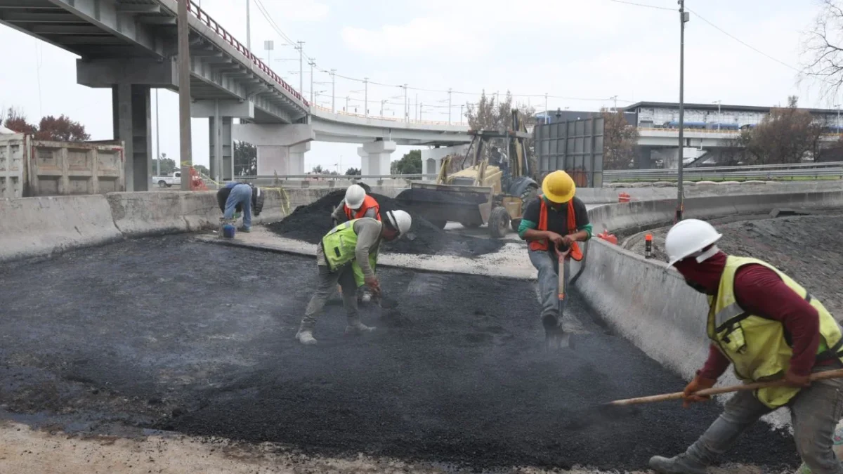 La tarde de este jueves, personal de Segiagua concluyó las tareas de reparación del hoyo en Puente de la Concordia.