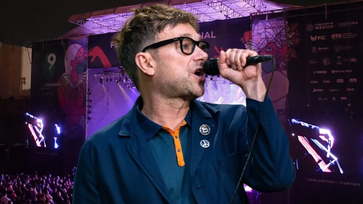 Damon Albarn interpreta “¿Y todo para qué?” con Ricky Muñoz y Africa Express en la Ciudad de México, octubre 2025.