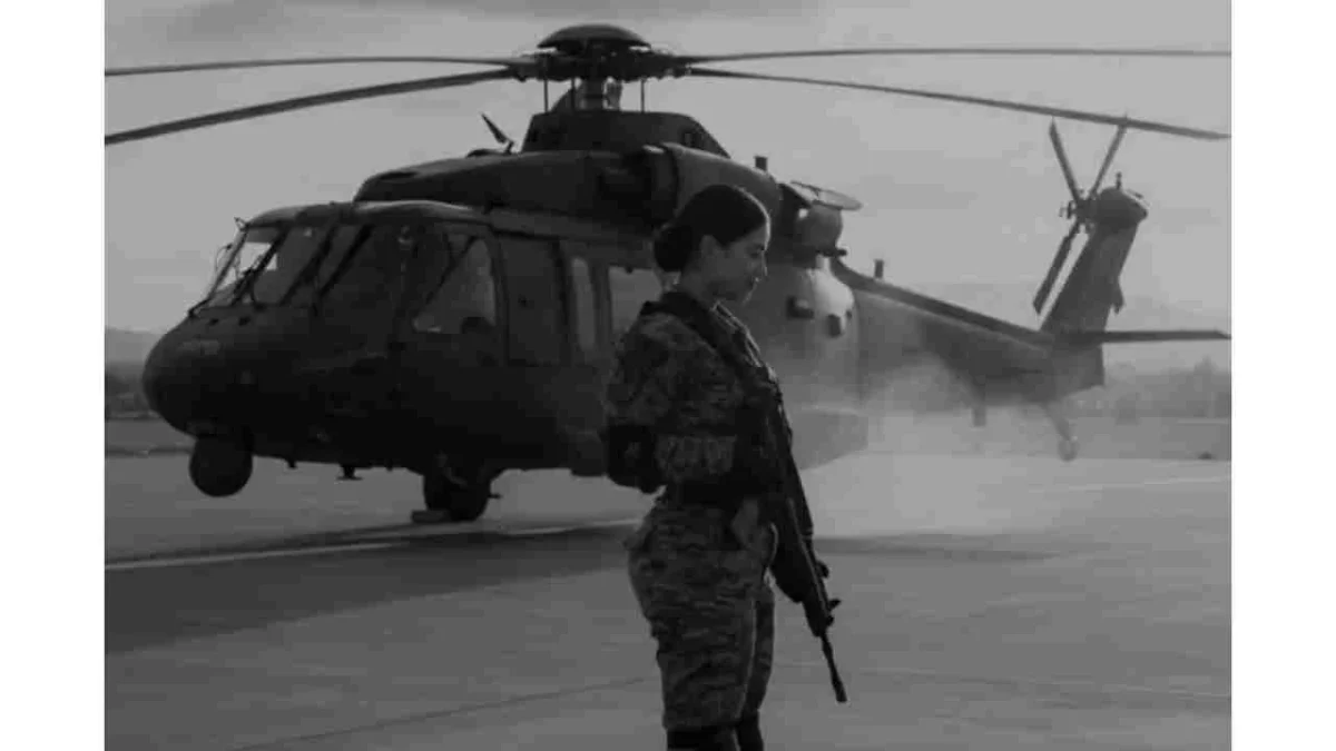 FUNERAL. Fanny fue despedida entre flores y fotos de su corto paso por la Guardia Nacional.