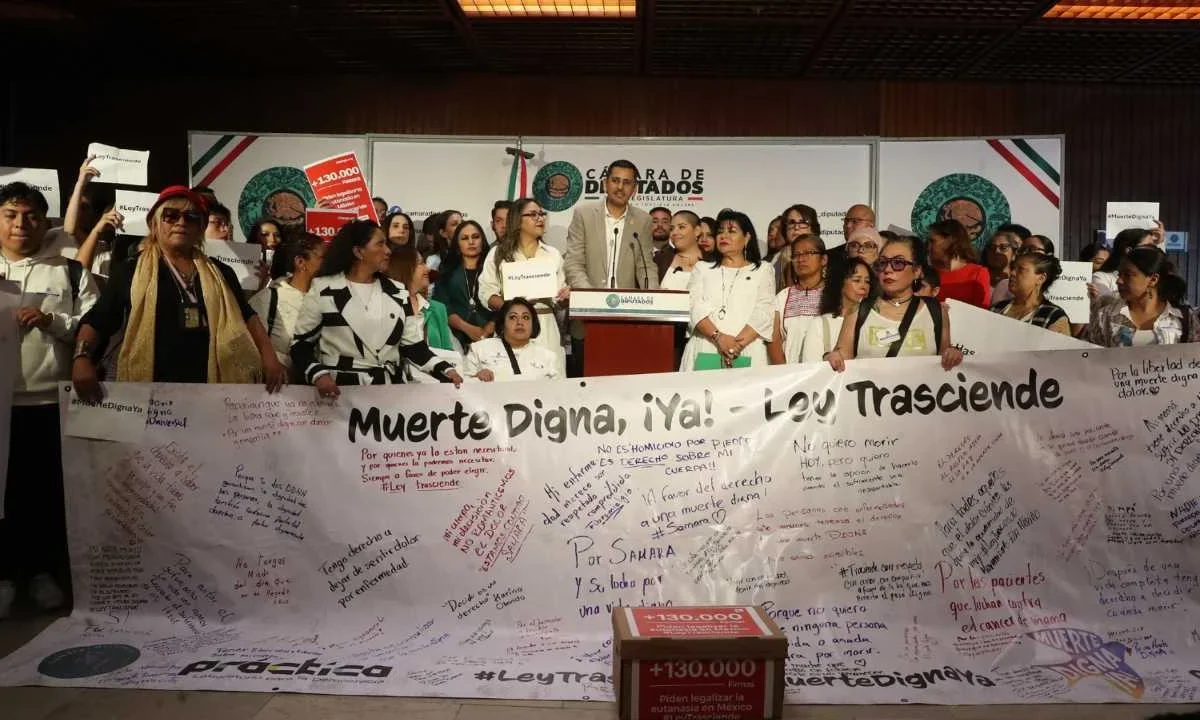Diputadas de Morena y Movimiento Ciudadano presentaron ante el pleno de San Lázaro la ‘Ley Trasciende’ que impulsa la activista Samara Martínez.