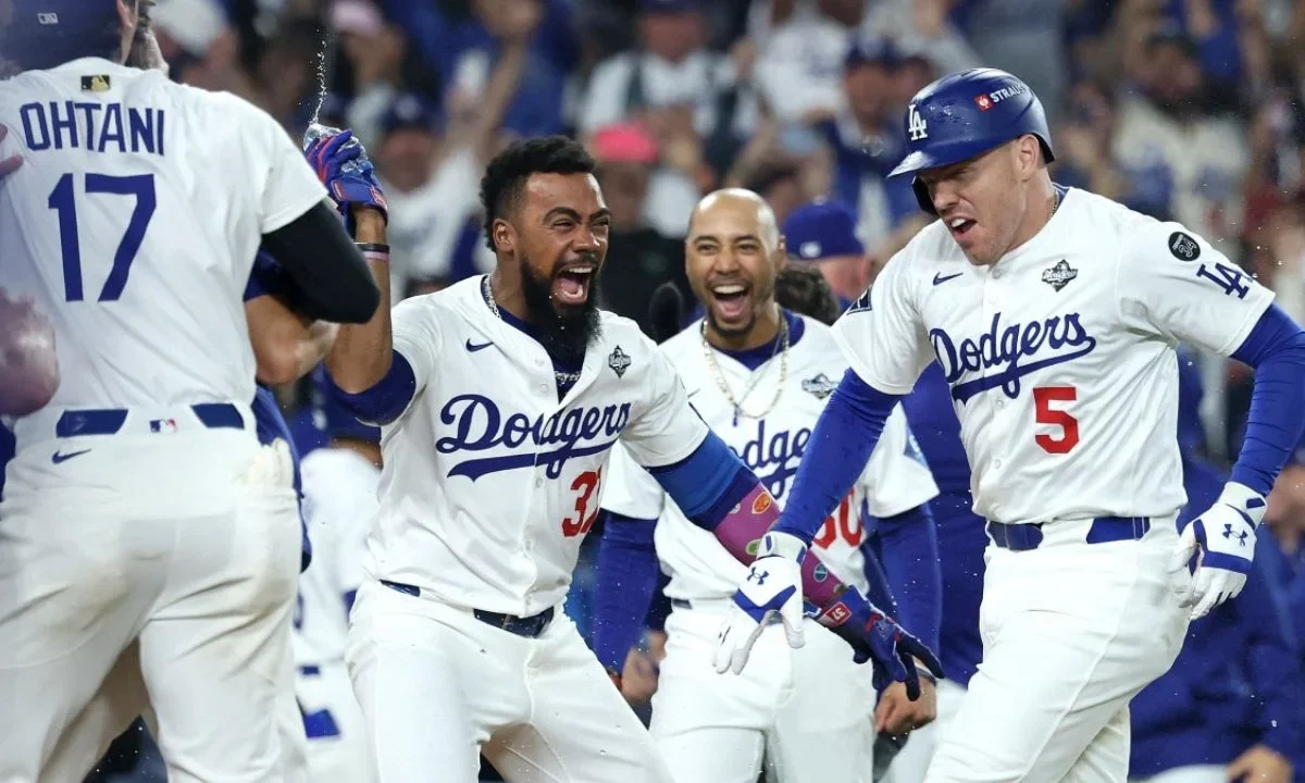 Dodgers y Blue Jays realizaron el tercer encuentro de Serie Mundial, que se definió en una histórica serie de extra innings.