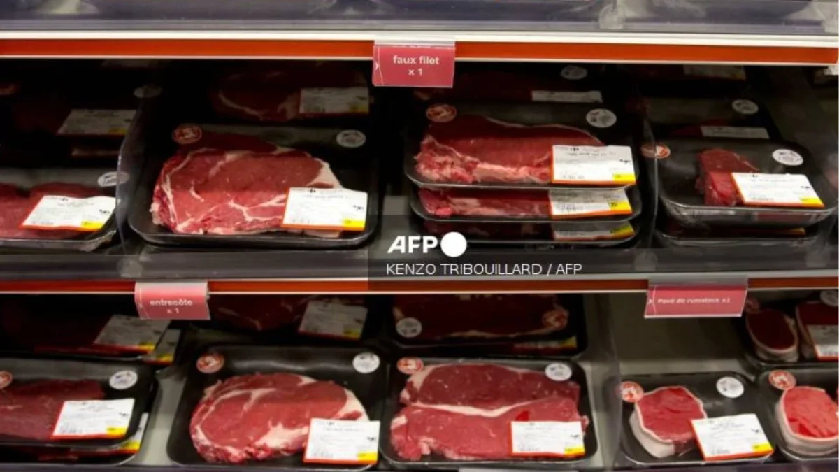 El presidente Donald Trump dijo a reporteros que es posible que Estados Unidos empiece a comprar carne de res argentina.
