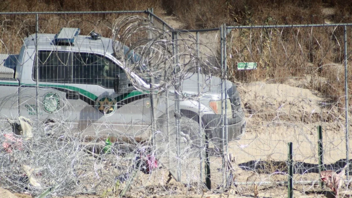 Estados Unidos anunció que impondrá multa de hasta 5 mil dólares a toda persona mayor de 14 años por cruzar ilegalmente la frontera.