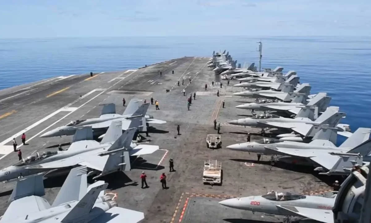 Estados Unidos desplegó un portaaviones y su respectiva flotilla a América Latina para combatir el narcotráfico.