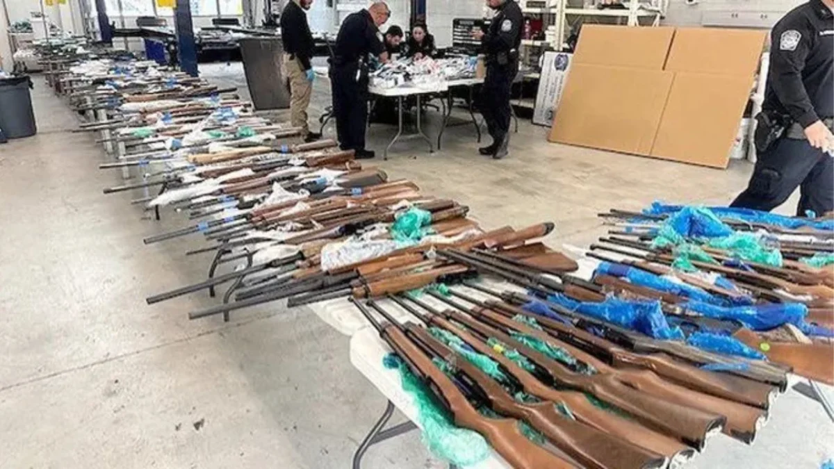 Ronald Johnson, embajador de EU en el país, informó que las autoridades norteamericanas incautaron 400 armas que pretendían enviar a México.
