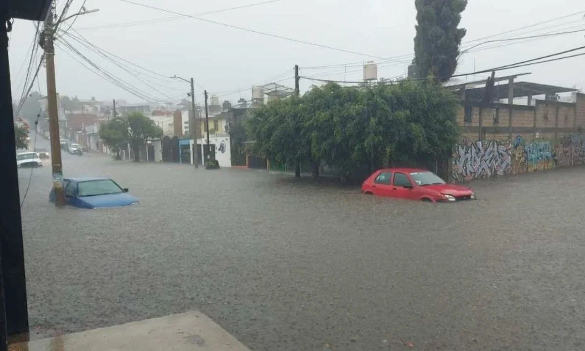 Autoridades estatales y federales recorren zonas de riesgo por el huracán Priscilla categoría 1.