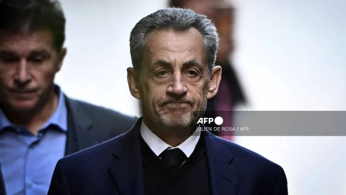 Nicolas Sarkozy fue declarado culpable por un tribunal de financiar ilegalmente con dinero libio su campaña electoral en 2007. 