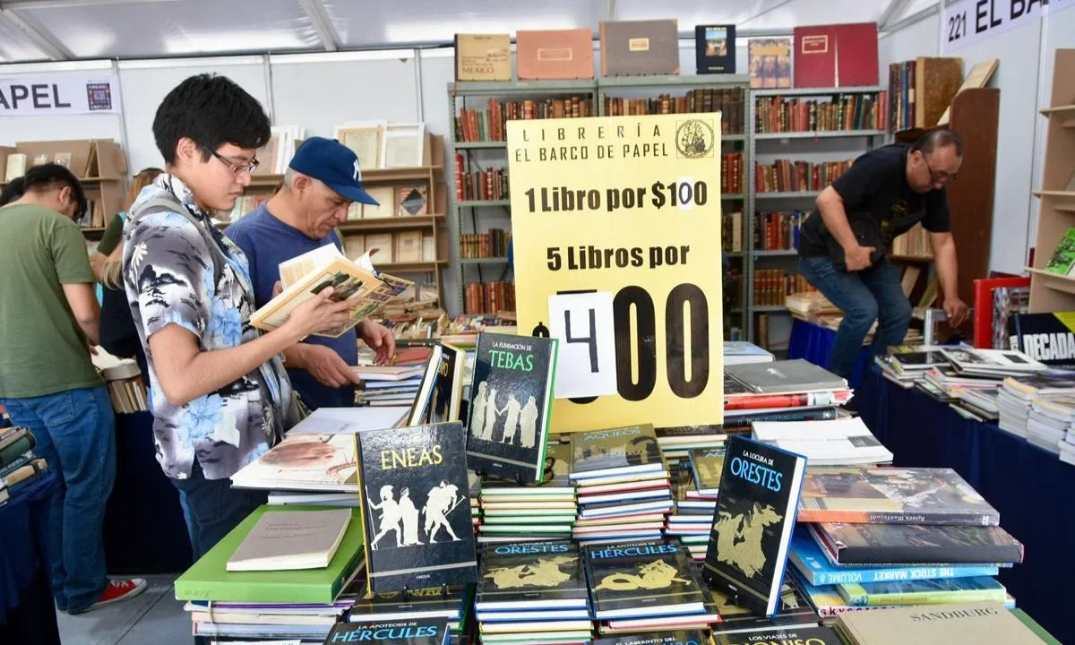 La XXV Feria Internacional del libro del Zócalo reunió a más de 1.3 millones de asistentes en sus nueve días de actividades.
