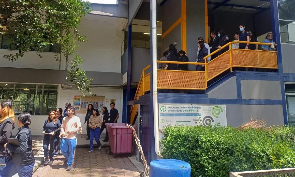 La Fes Iztacala informó que desalojó sus instalaciones ante una presunta amenaza de bomba que pone en riesgo a la comunidad estudiantil.